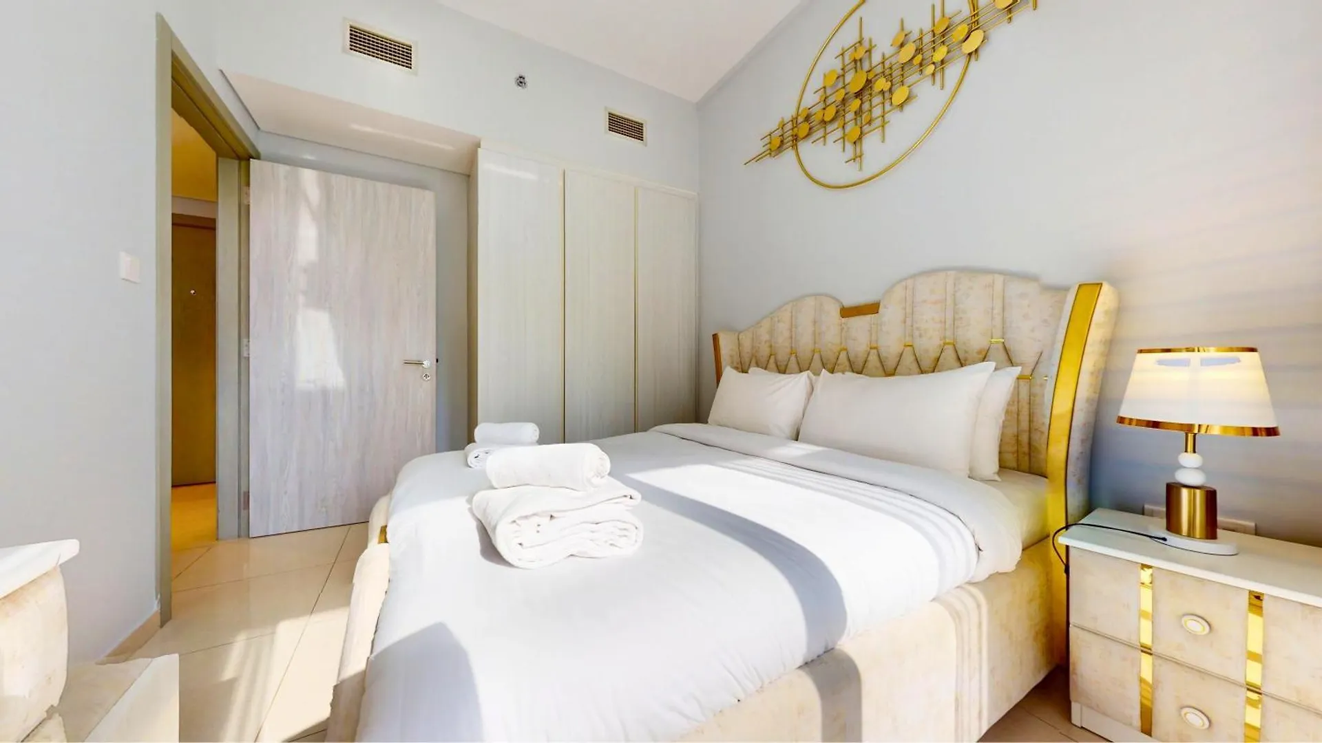 Trps - Zada Tower, Business Bay - 1Br Retreat With Panoramic City View Dubai Apartment